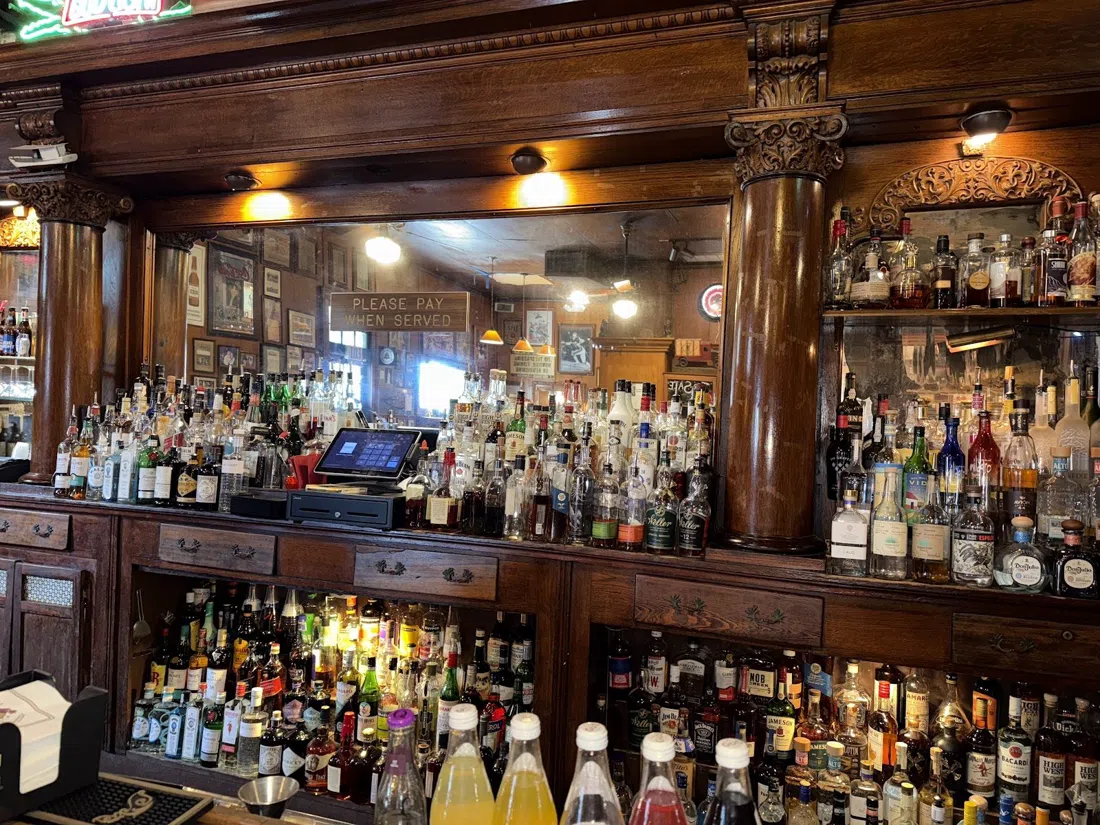 Pascal's Manale, New Orleans